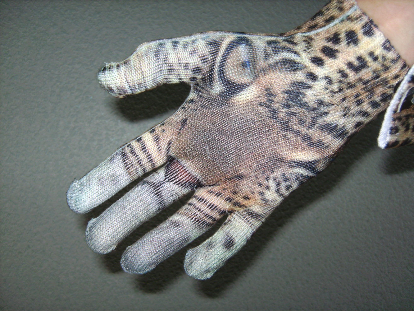 Handzahmer Tiger: Handschuh im Jaguar Tigerlook neu und ungetragen, Tigerlady Accessoire Tatoo-Look. Fotoprint , Drive