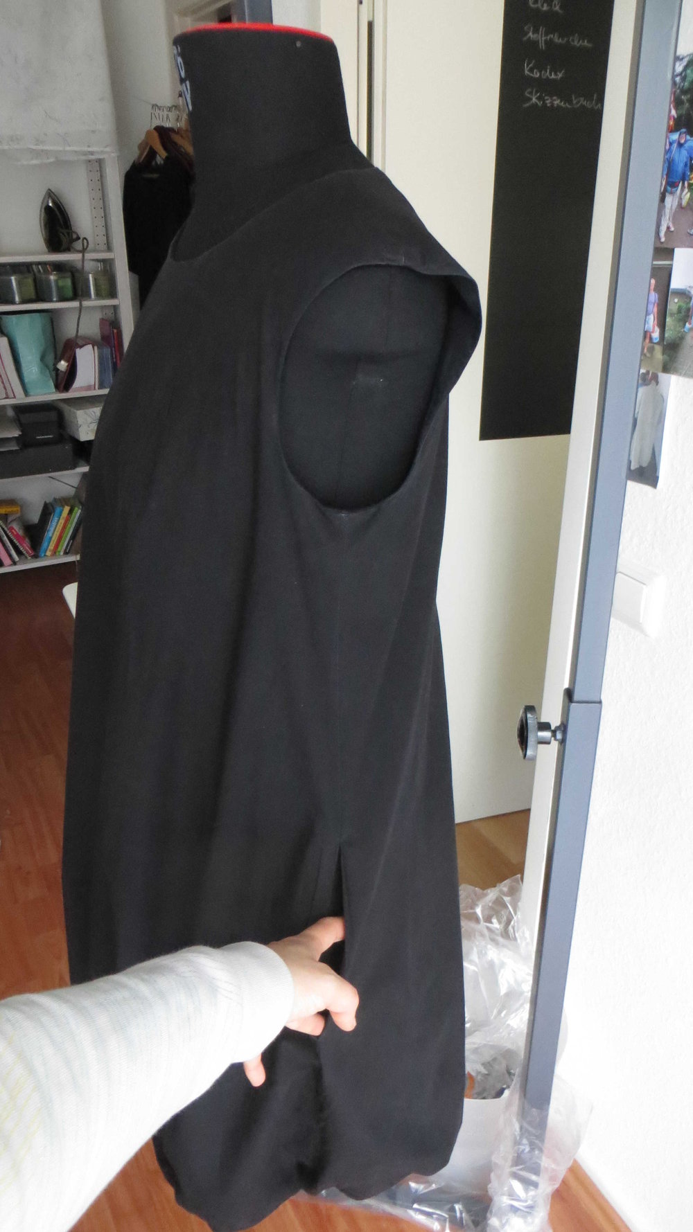 COS Kleid schwarz A-Linie mit Taschen