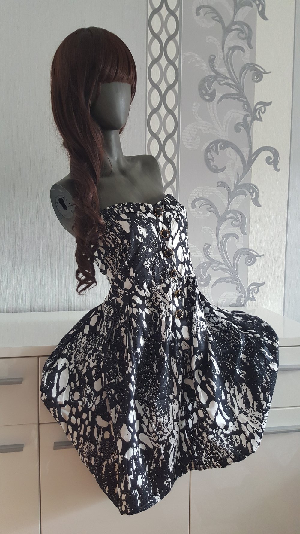 Kleid Schwarz Weiß Ballonkleid Schulterfrei 40 42 L XL