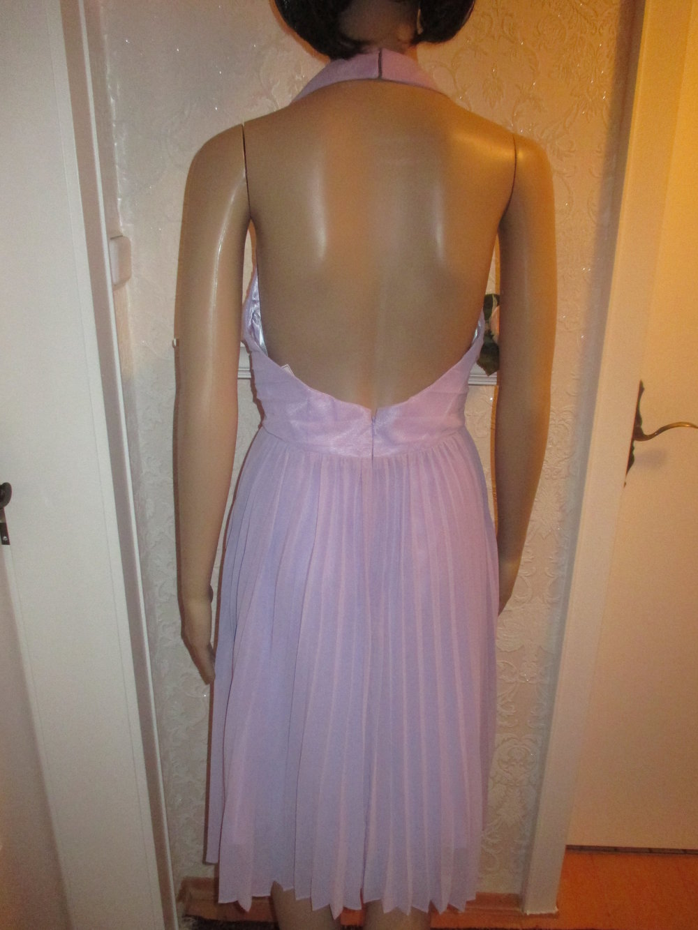 NEU mit Etikett * Marilyn Monroe * Cocktail * Abend * Ausgeh * Pliseè * Neckholder * Bustier * Kleid mit Glitzer- Kristalle * Brosche 