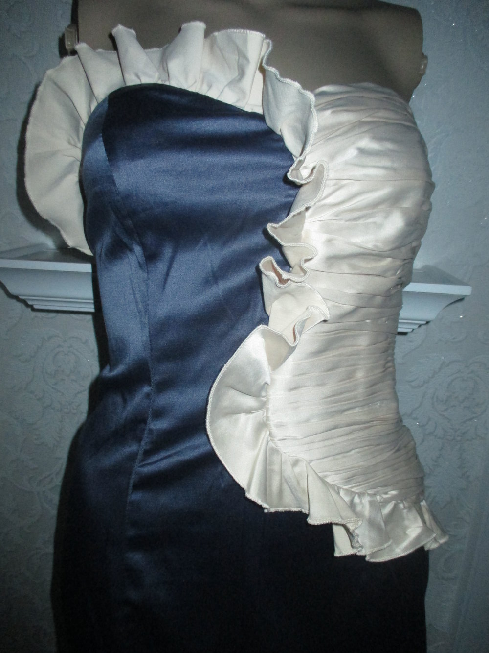 NEU * Cocktail * Ausgeh * Ball * Seiden Satin * Bodycon * Rüschen * Volant * Bustier * Mini- Kleid 