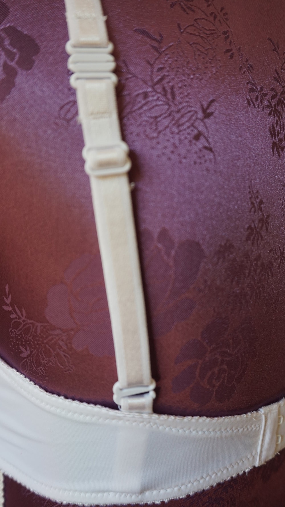 BH WEIß 75B OHNE BÜGEL