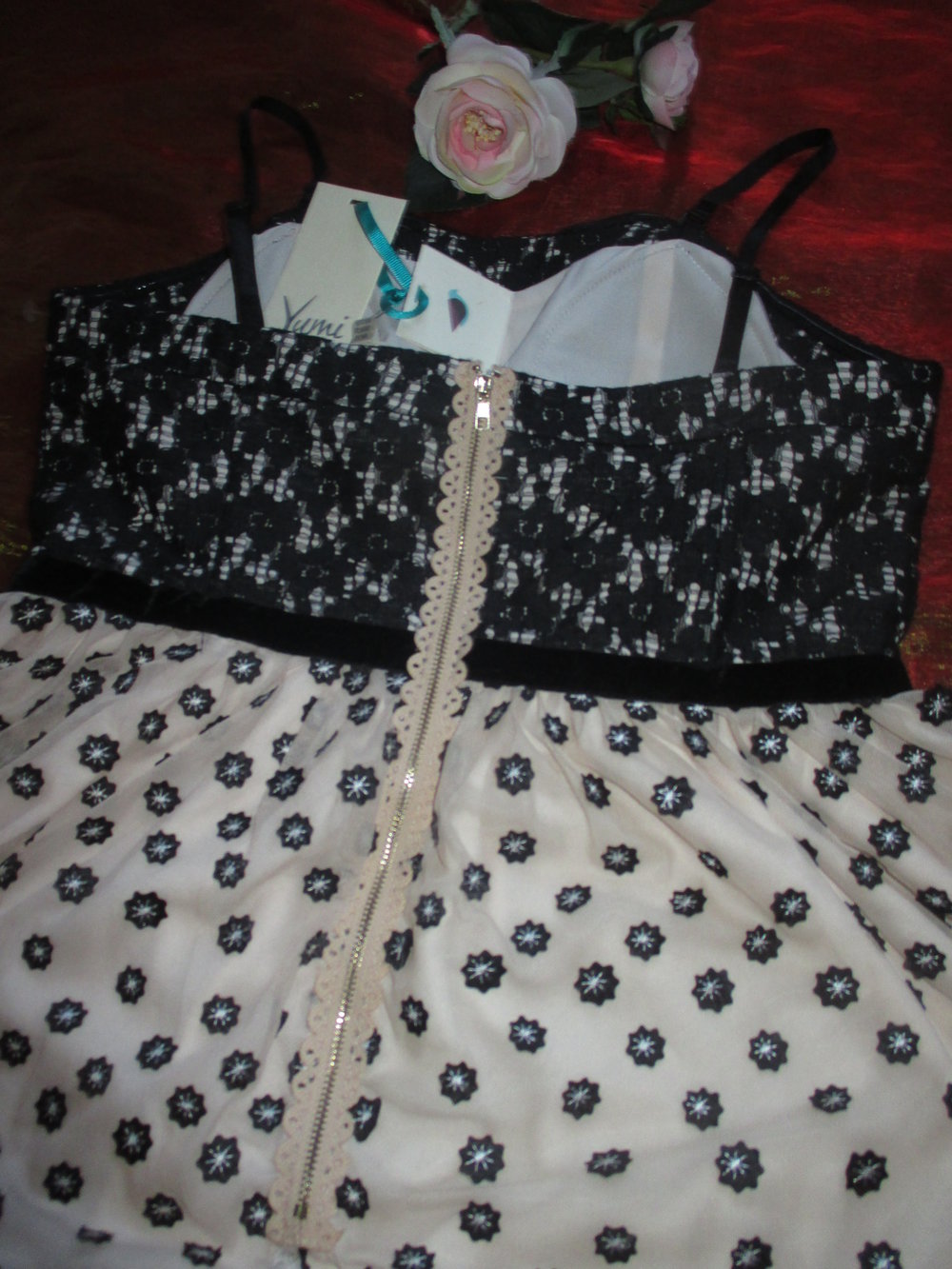 NEU mit Etikett * 3D- Blüten * Blumen * Flower- Power * Mesh * Chiffon * Tüll * Lace- Spitzen * Petticoat * Kleid 