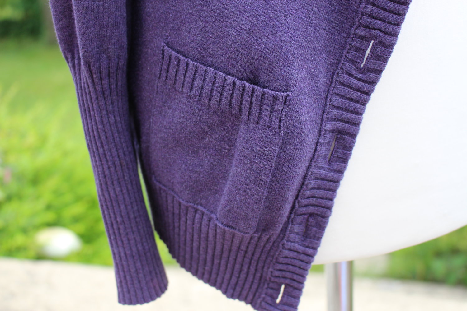  schöner lilaCardigan