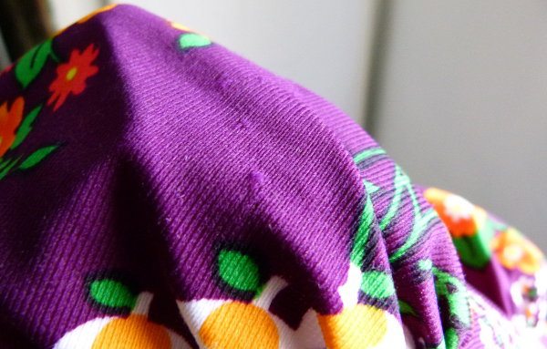 70er Jahre Abendkleid Sommerkleid, violett bunt mit Blumenmuster, Vintage Retro Boho Hippie Mori Goa Festival Unikat 70s