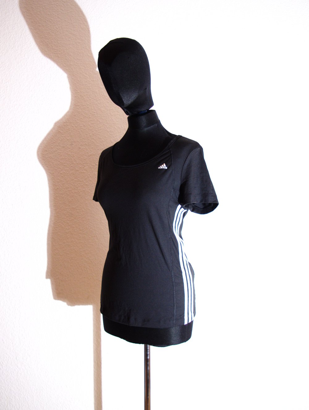 Adidad Performance Sportshirt Gr. M 40 42 schwarz weiße Streifen