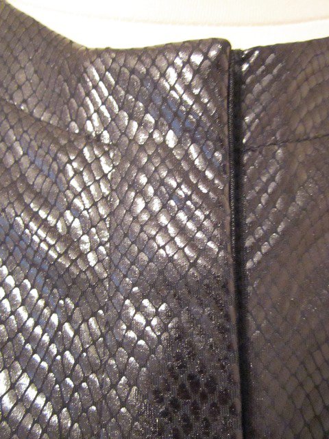 Leichte Jacke in Schlangenlederoptik