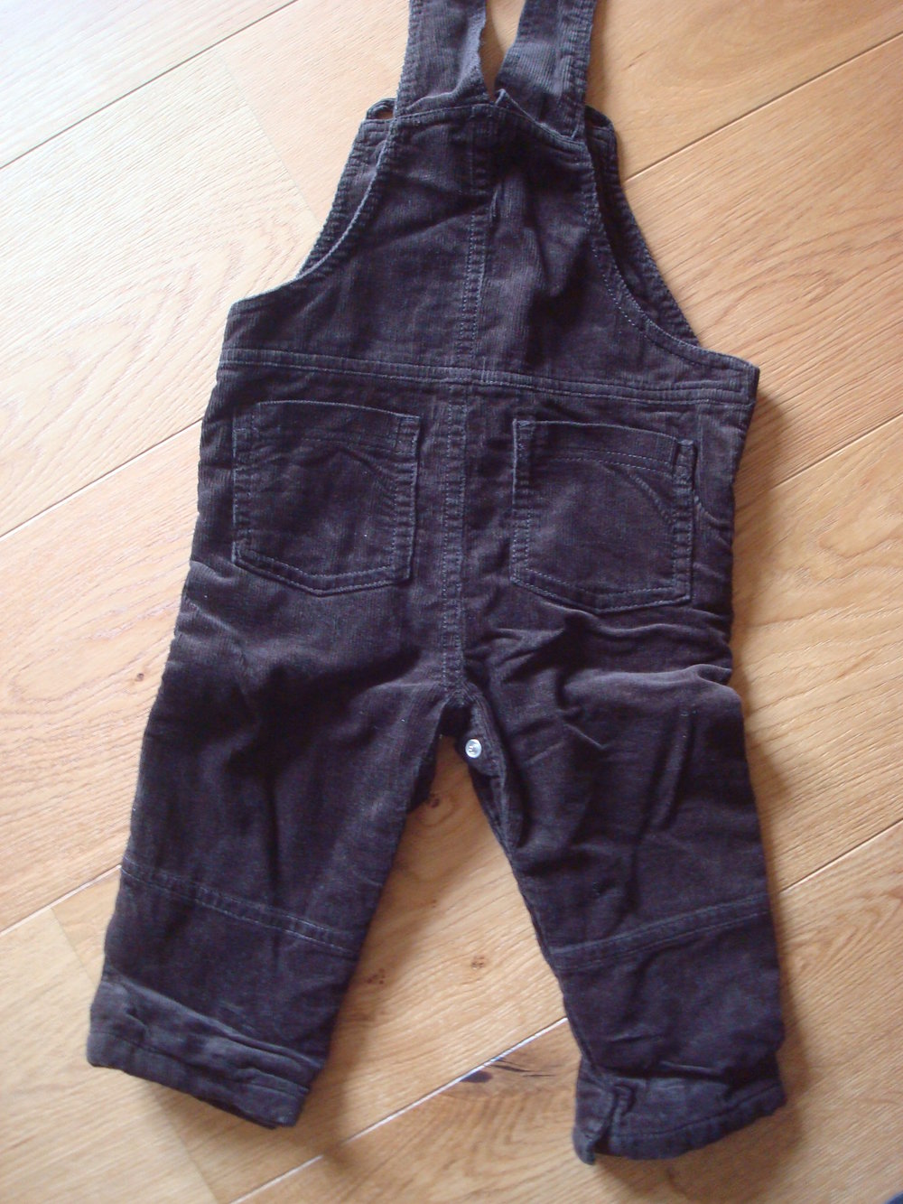 2 schicke Cordhosen für Jungen Gr. 80