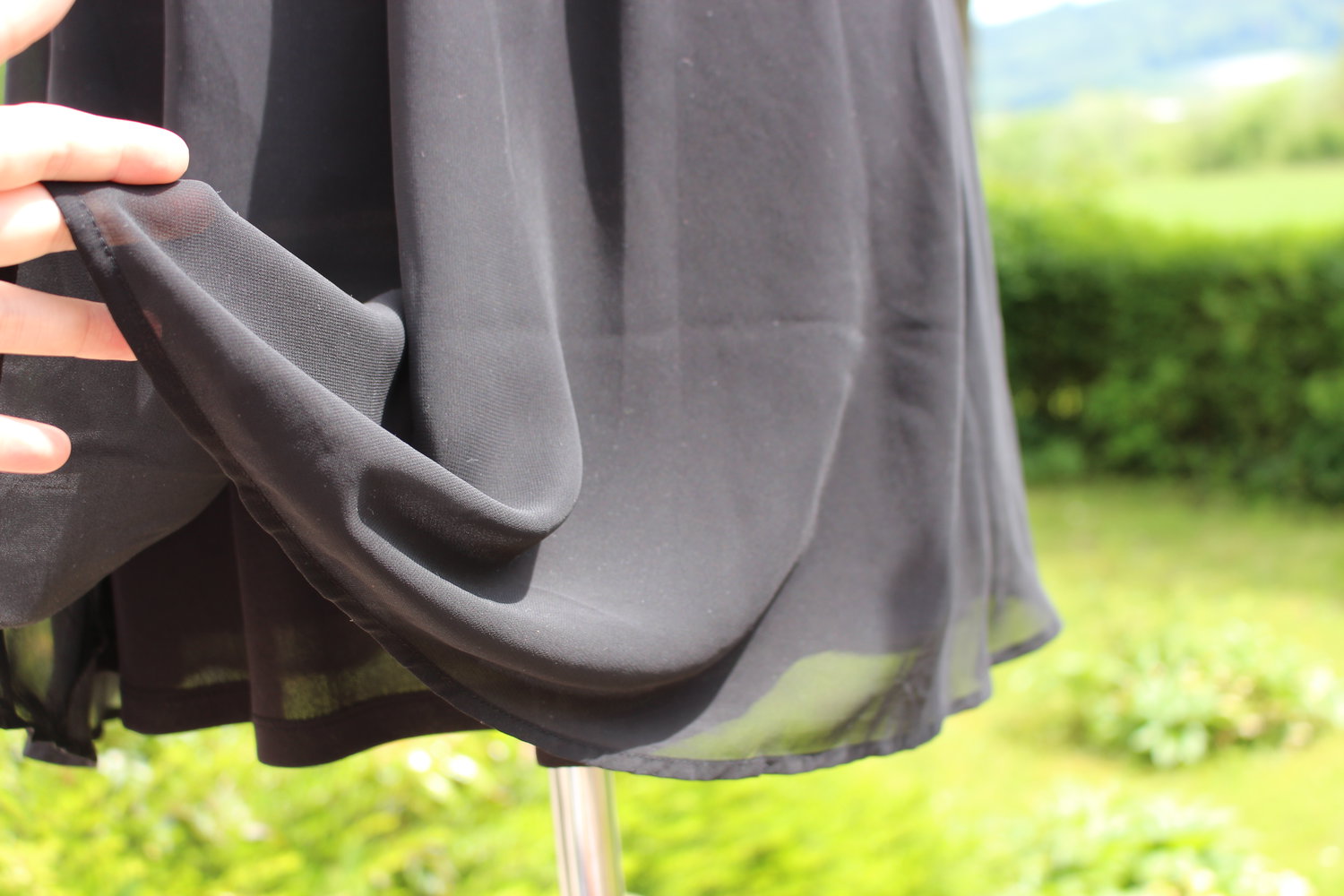 schwarzes elegantes Kleid