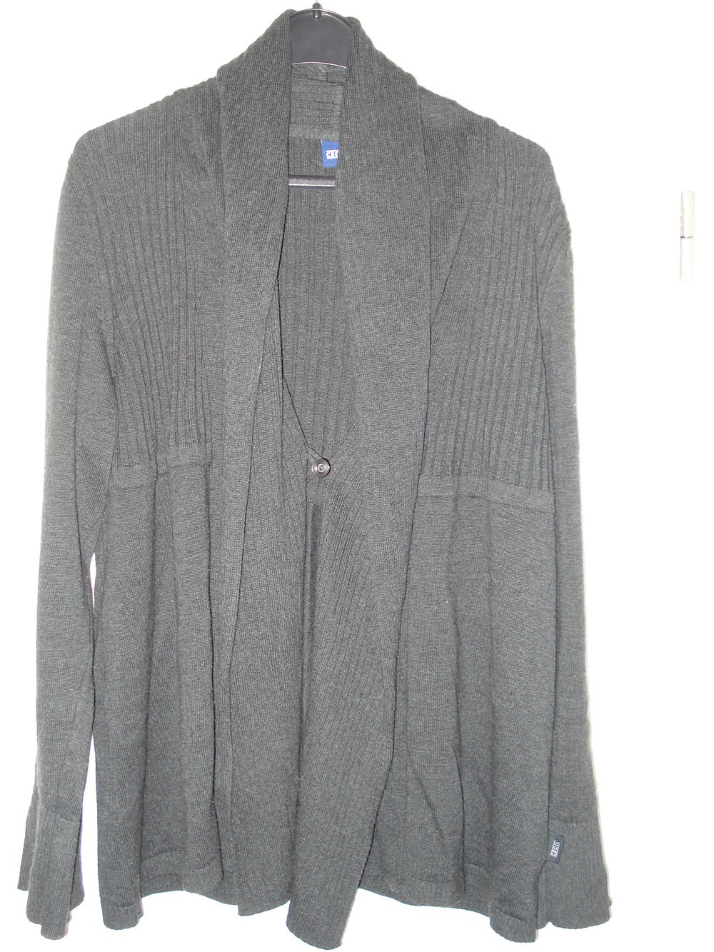 anthrazit-farbener Cardigan