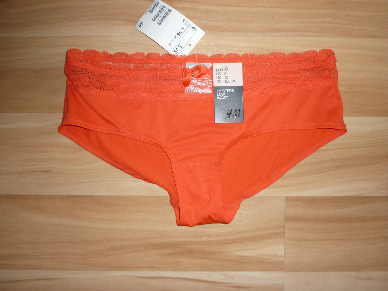 NEU: H&M Höschen Hipster hotpants shorts spitze rot Größe S 36 