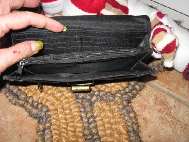 *** Geräumige Geldbörse ***