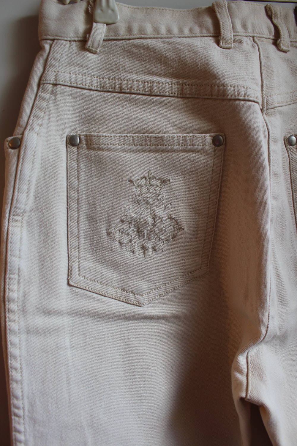 155. Jeans von Laura Kent, Gr. 38, high waist, beige.