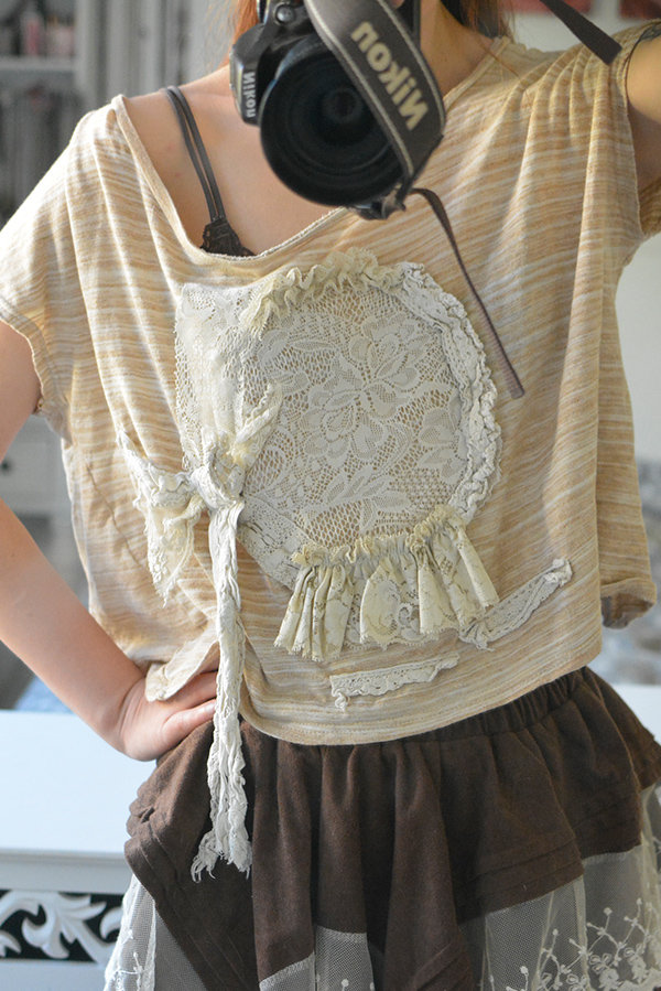 Mori Girl  Steampunk / Sweet Lolita /Dolly Kei T-Shirt / Crop Top mit Spitzenverzierung aus Japan