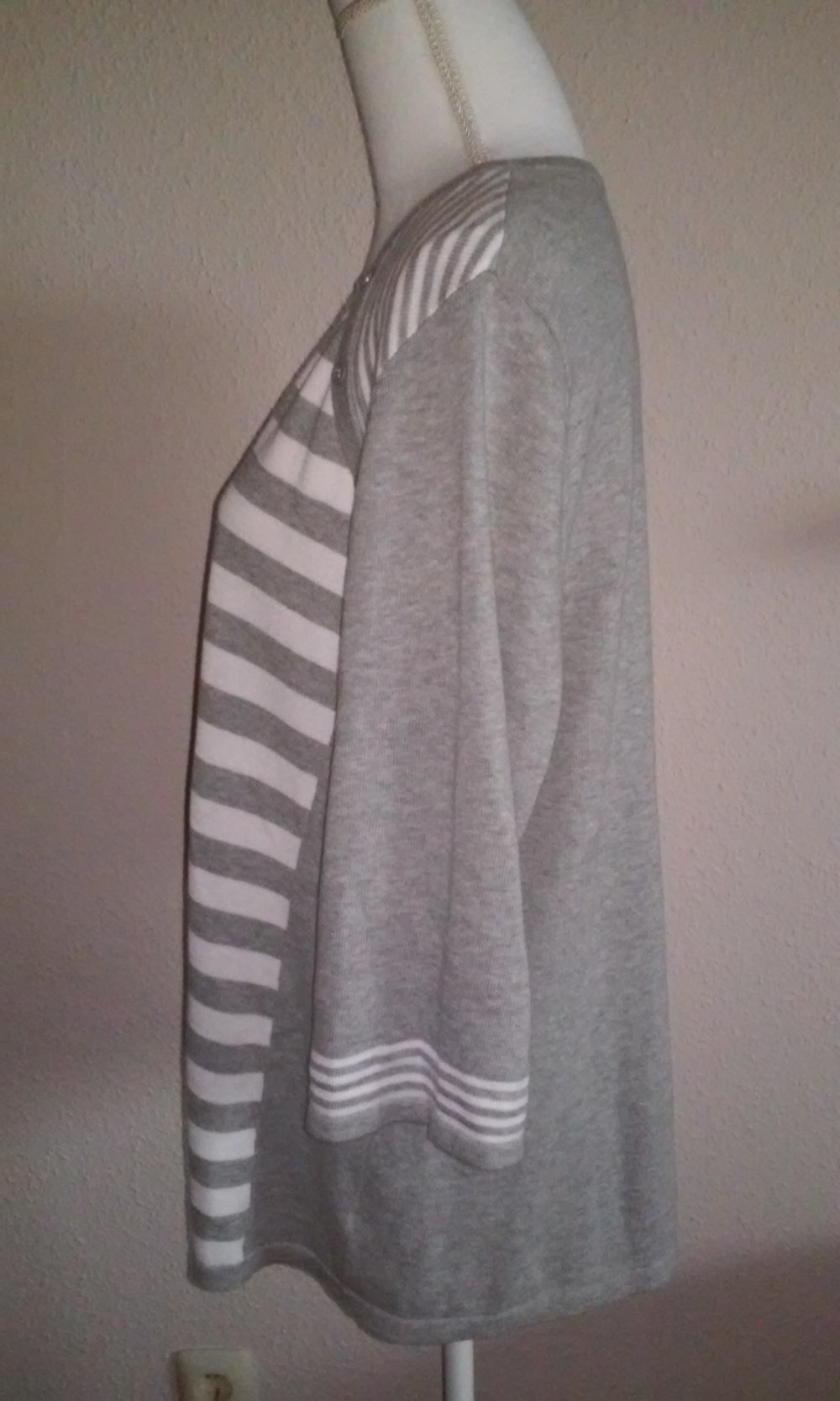 Marken Sweatshirt Shirt Pulli Tunika Ausschnitt Sommerpulli superleicht