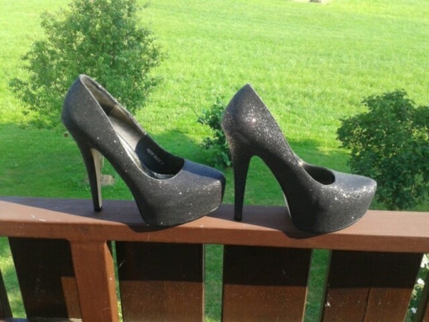 Schwarze Glitzer High Heels 