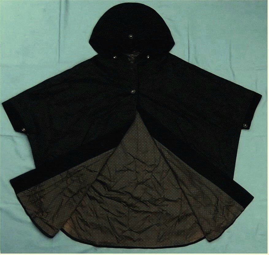 Cape / Poncho mit Kapuze - tannengrün - Gr. One Size - Mantel Jacke Tracht aus reiner Schurwolle