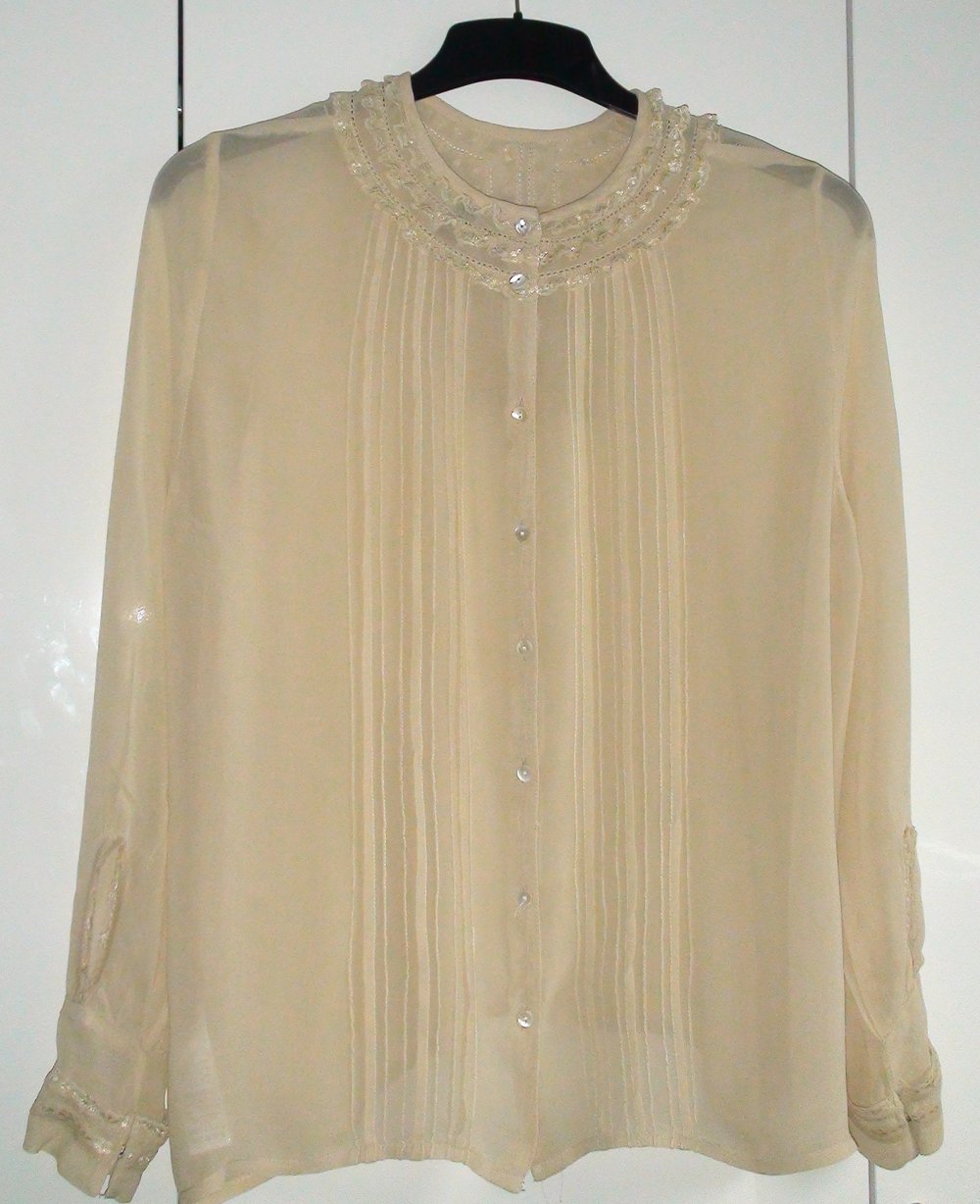 ASOS langärmilge Bluse mit Spitze und Rüschchen Gr.40