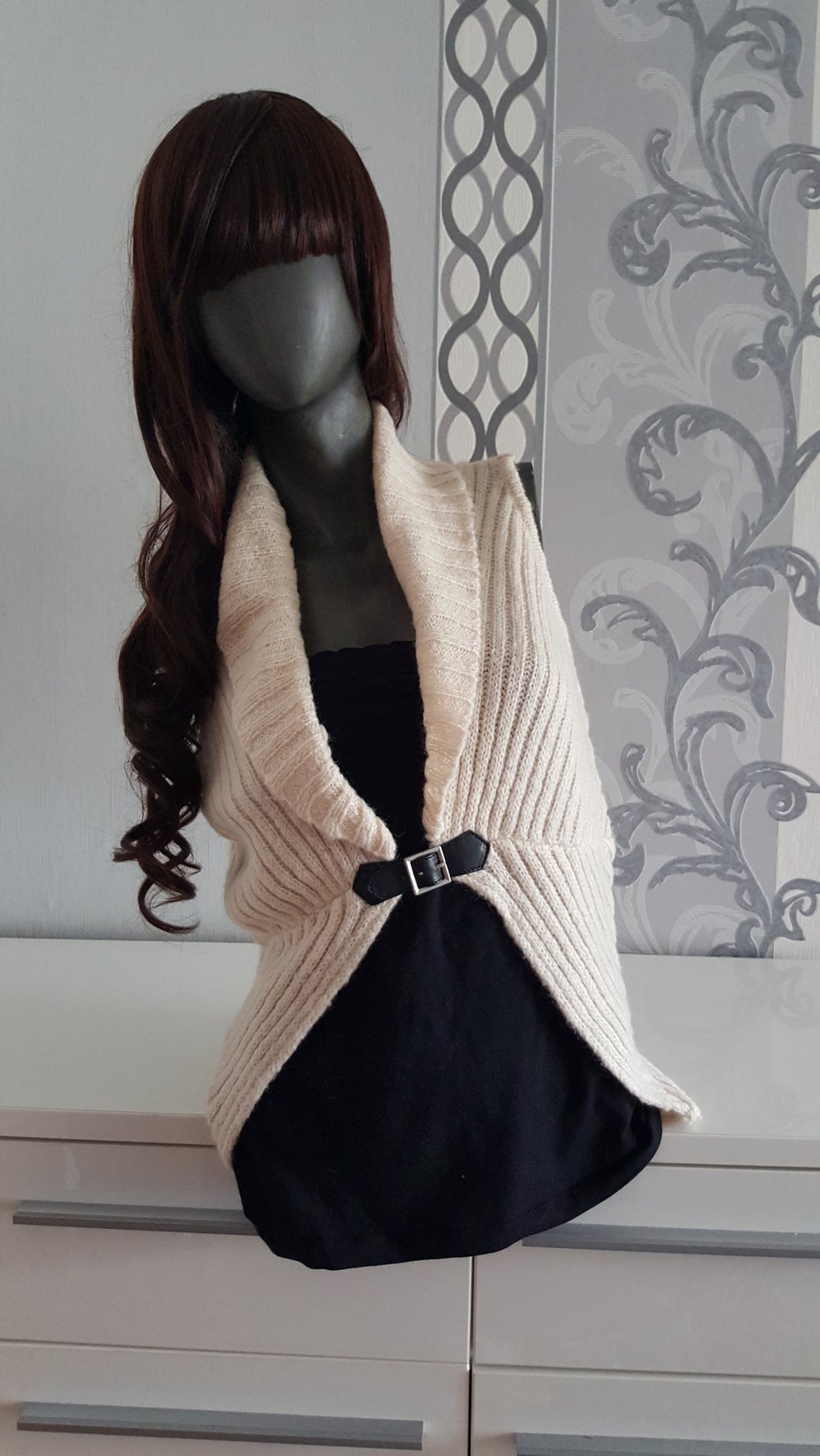 Warme Weste Creme mit Schnalle L 40 auch 38 M