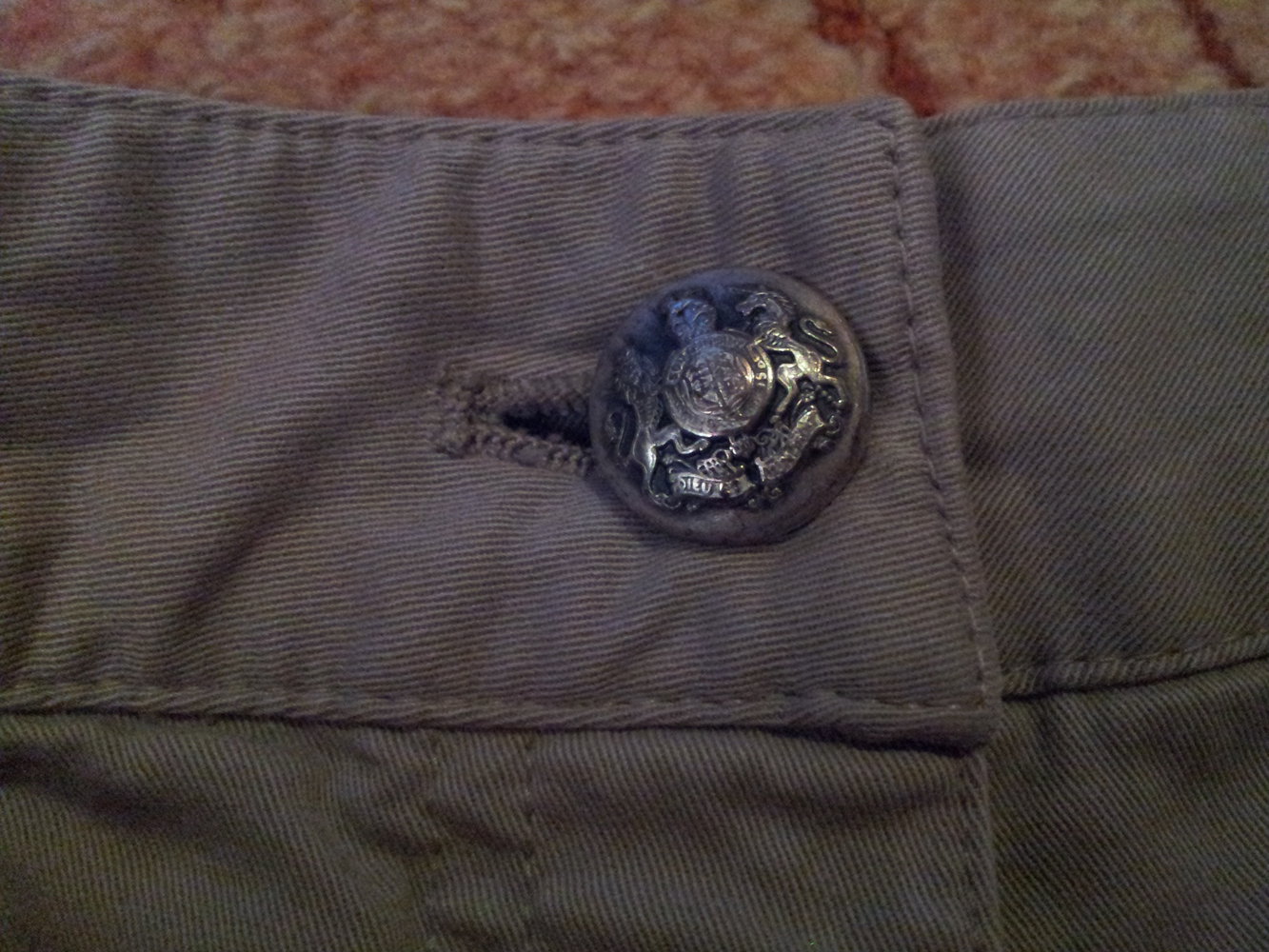 Hose Gr. S beige neuwertig