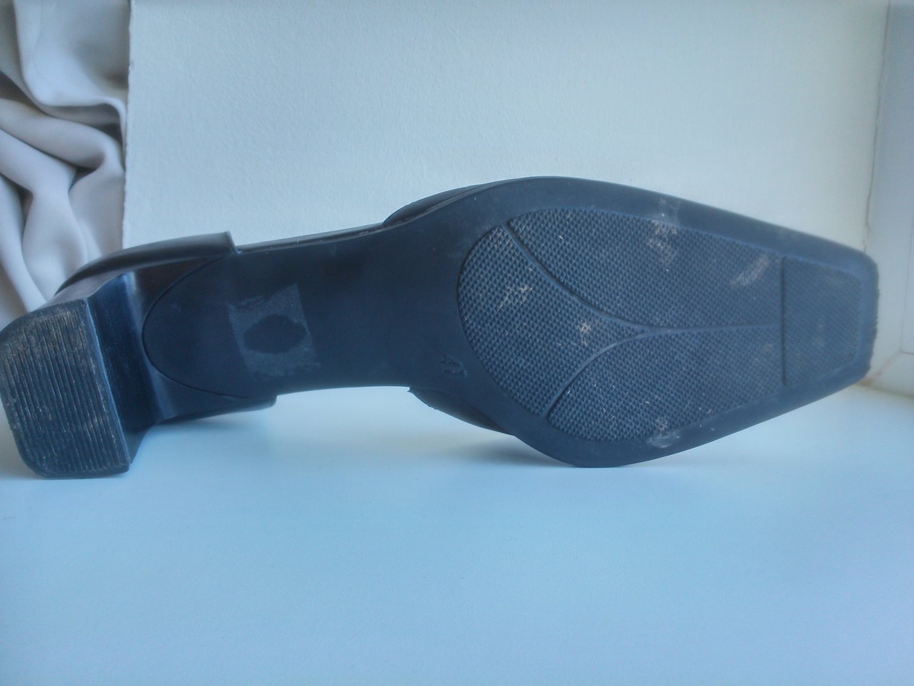 Sally O'Hara Pumps mit Riemchen, schwarz, Gr. 41