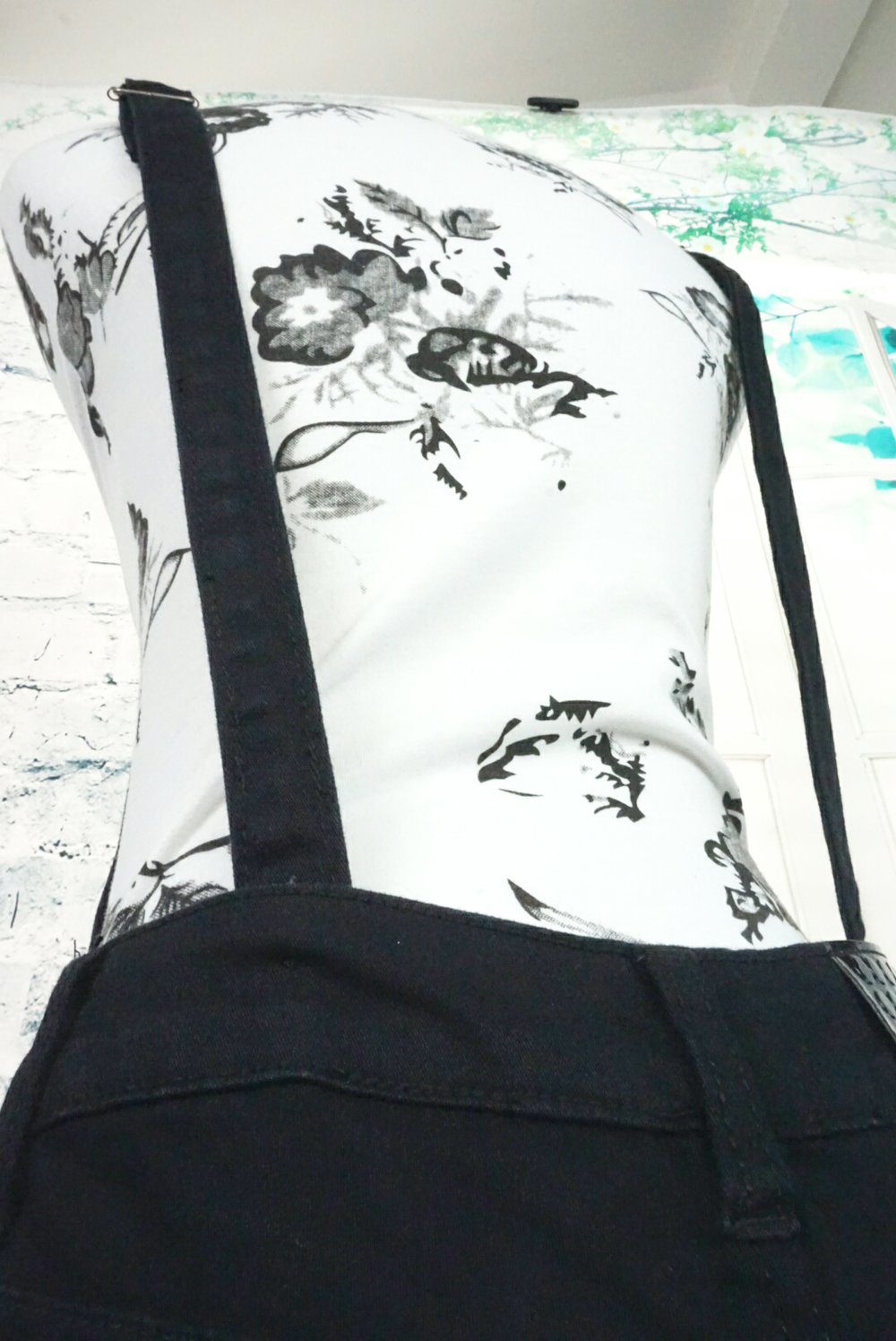 Miss one jeans Latzhose schwarz kurz