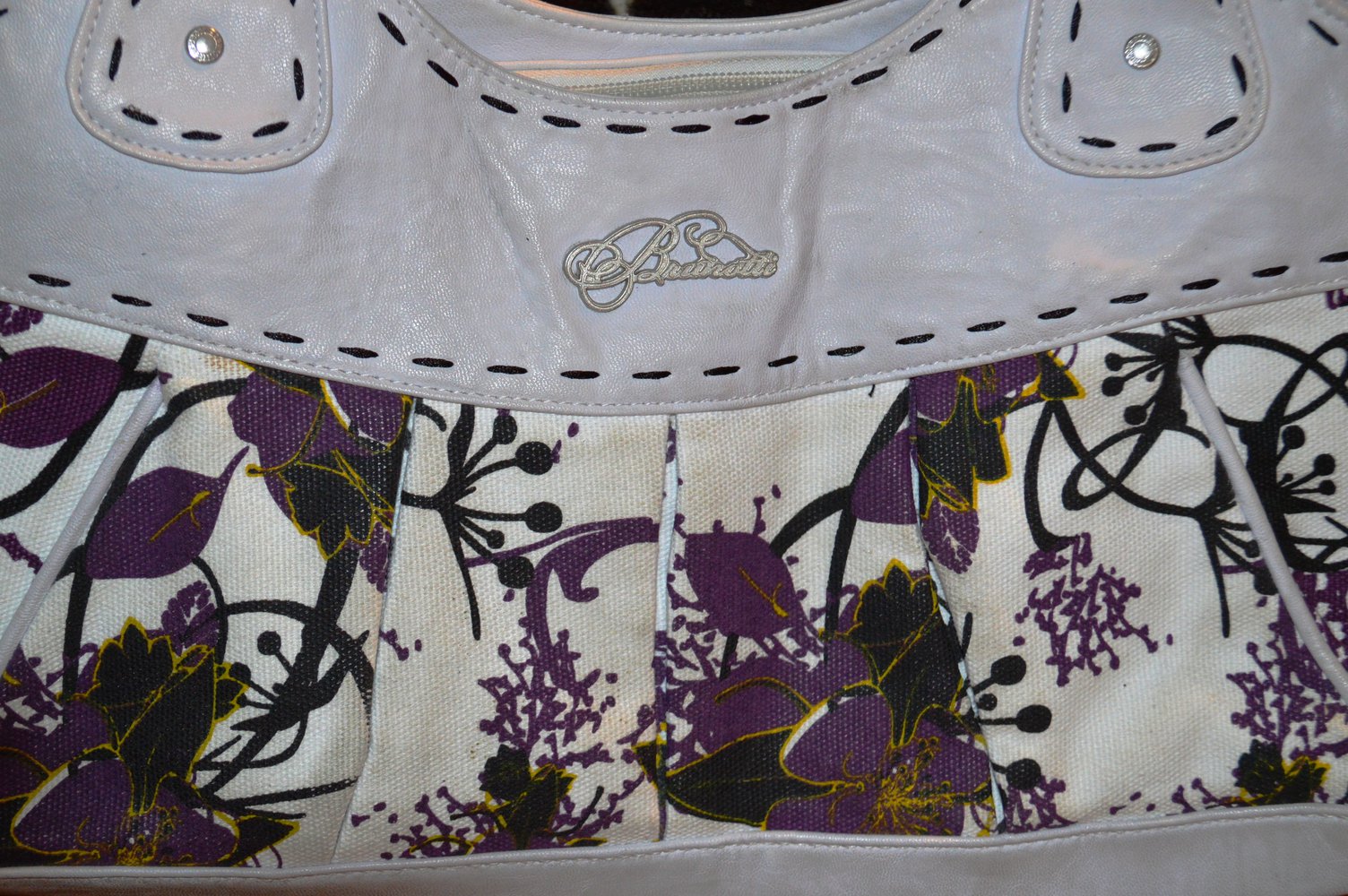 weiße Tasche, Tragetasche, Handtasche mit Blumenmuster