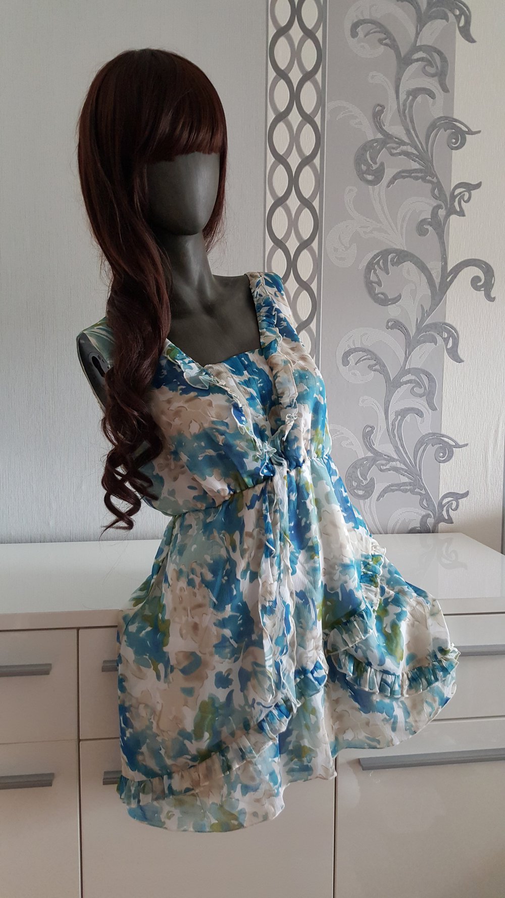 Blau Weißes Kleid mit Rüschen ausgez. 42 evtl. 40 L XL