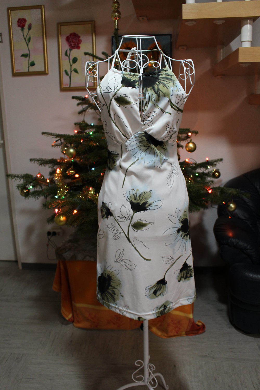 176. Neckholderkleid von Foreigner, Gr. 34