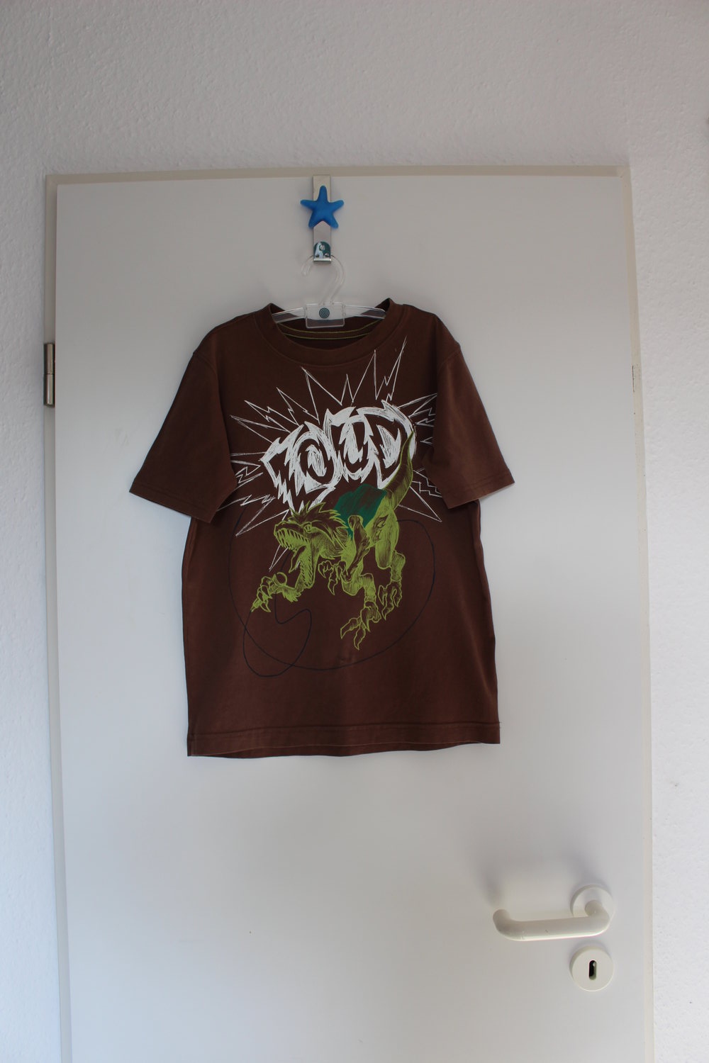 392. T-Shirt mit Aufdruck von Lands End, Gr. 128-134, braun