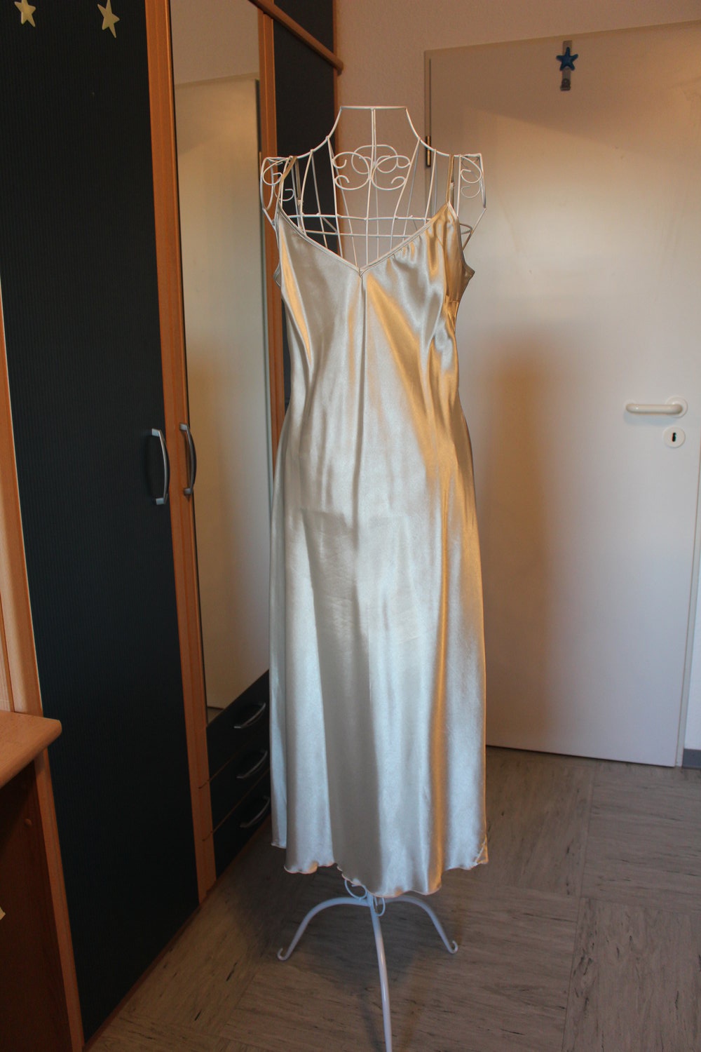 76. Festliches Kleid mit Stickerei von Together, beige/sandfarben, Gr. 38