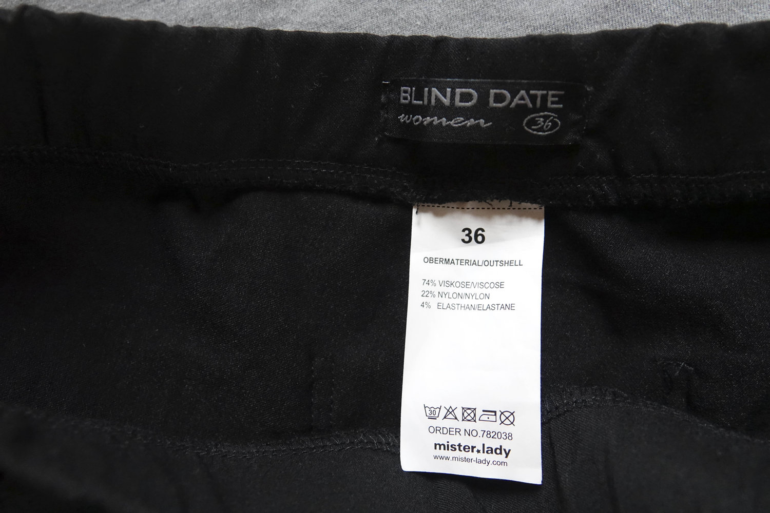 Schwarze Stretchhose