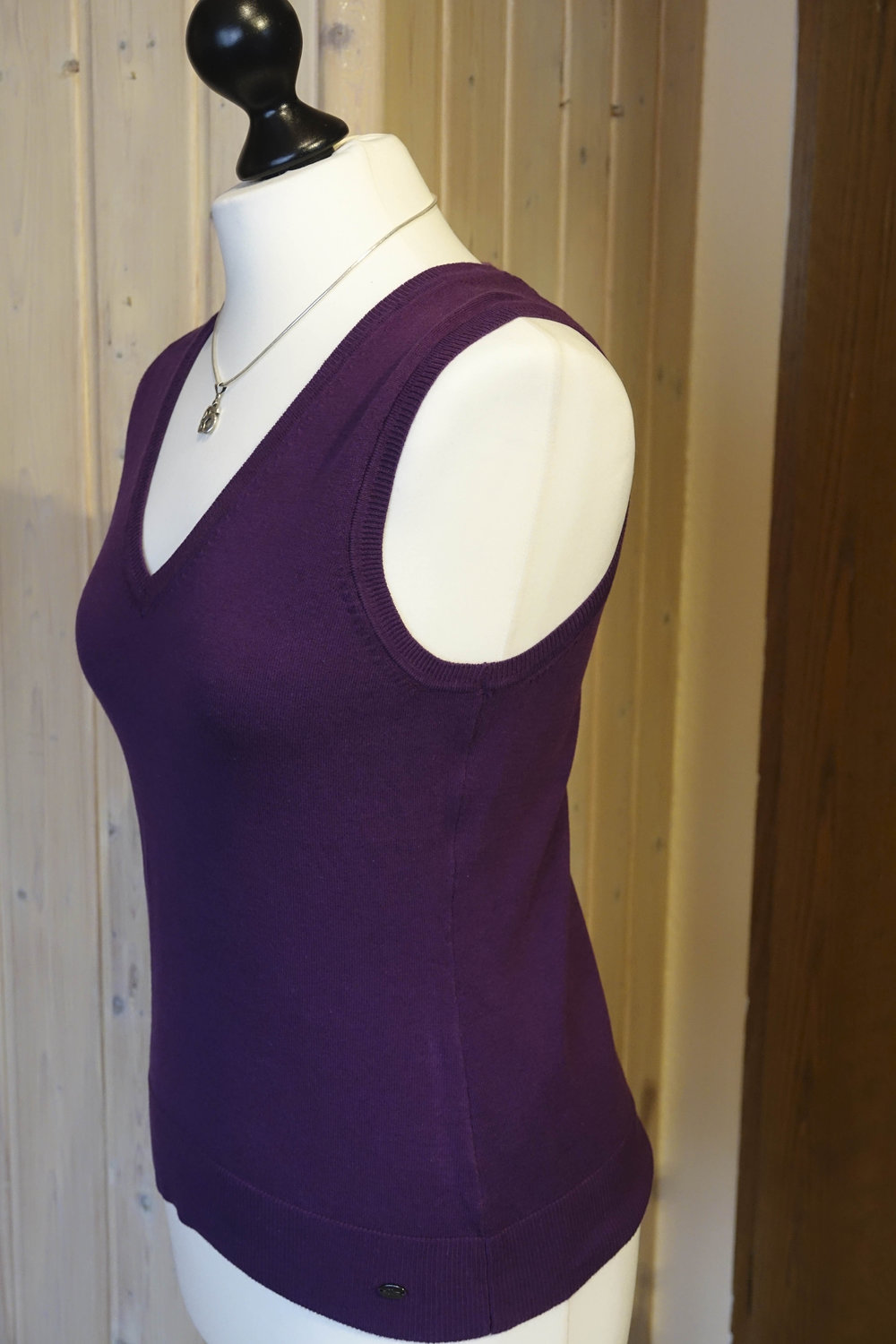 Lila Pullunder/Weste