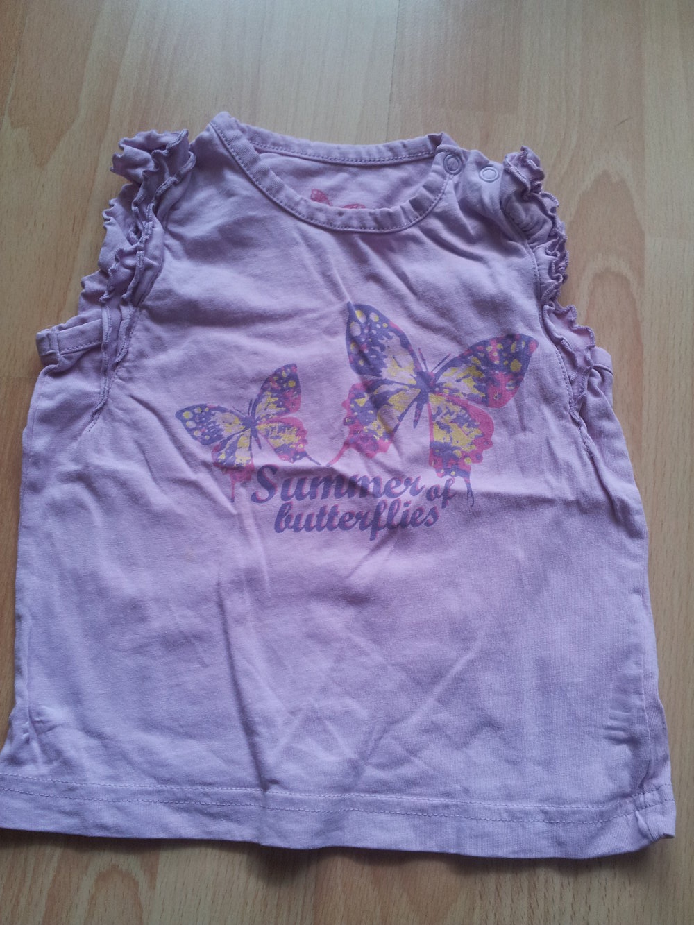 ärmelloses Top lila Schmetterlinge Gr. 74/80