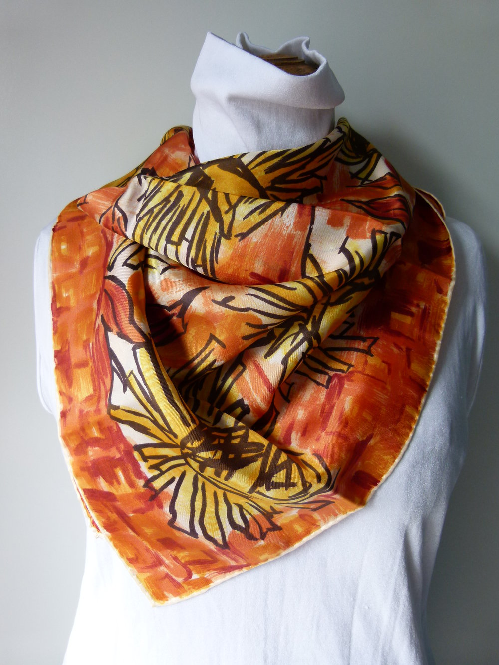 Halstuch mit Blumenmotiv, orange rehbraun gelb, Boho Goa Hippie Mori Landleben