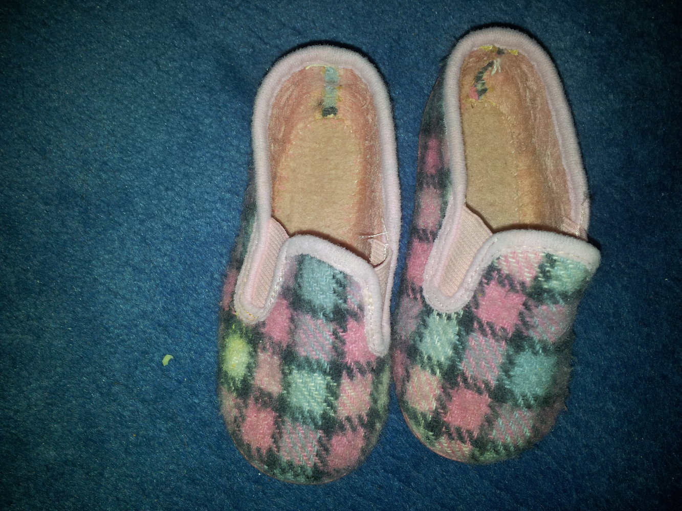  feste Hausschuhe kariert rosa Gr. 22