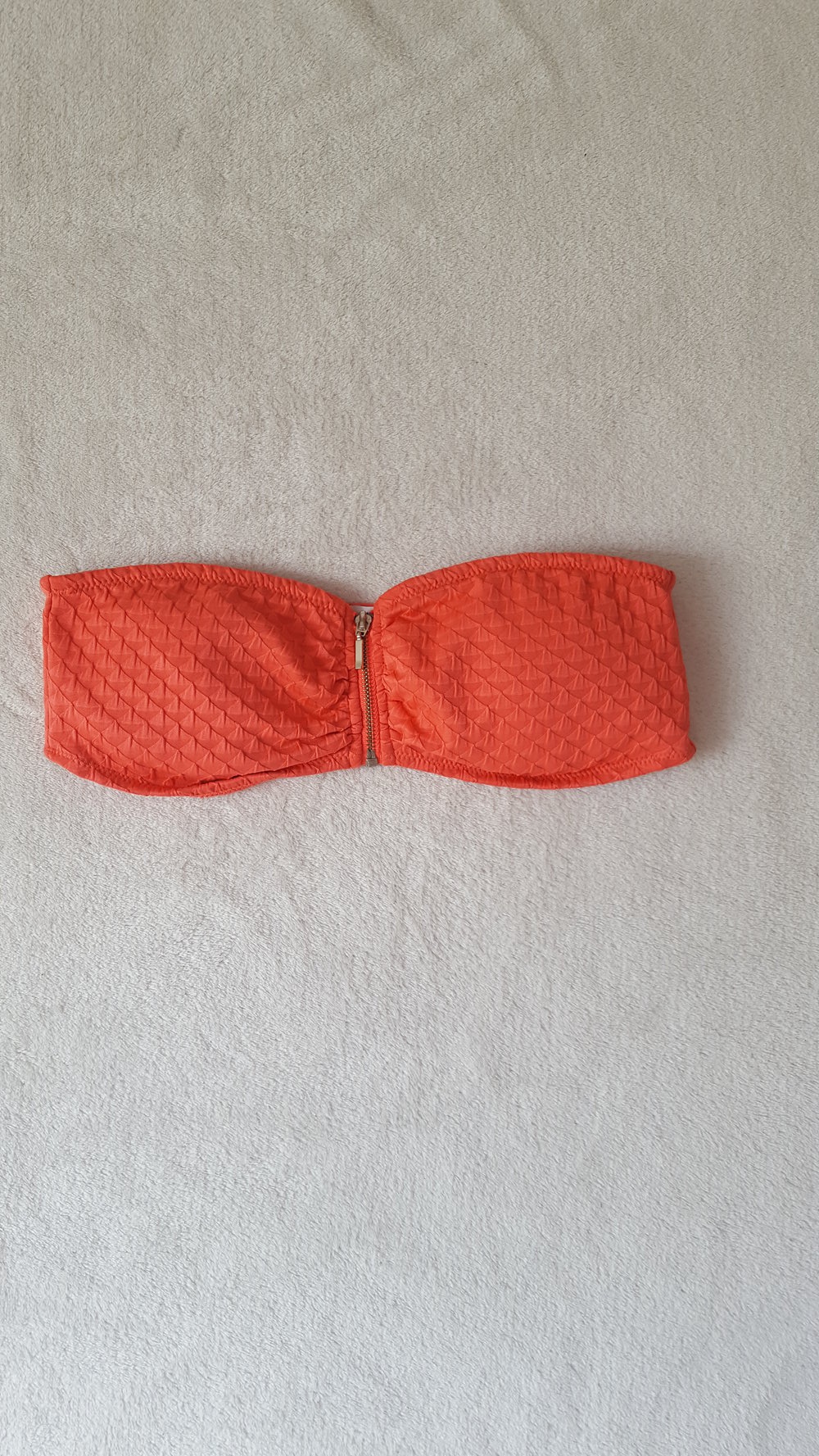 Orangenes Bandeau Bikinioberteil