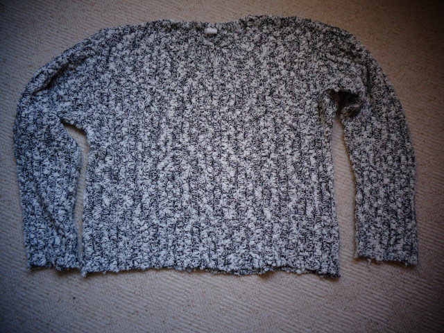 Kurzpullover schwarz/weiß Gr. 32 bzw. ca. Gr. XXS/XS