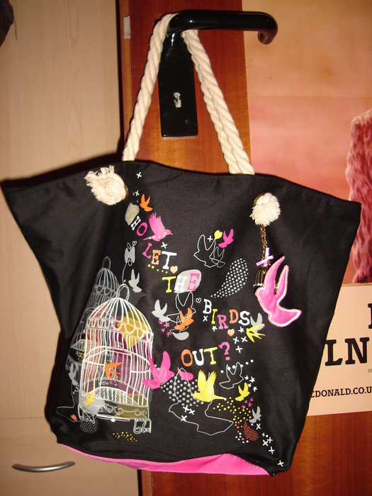 PRIMARK UMHÄNGETASCHE HINGUCKER SEHR SCHÖN AUS ENGLAND