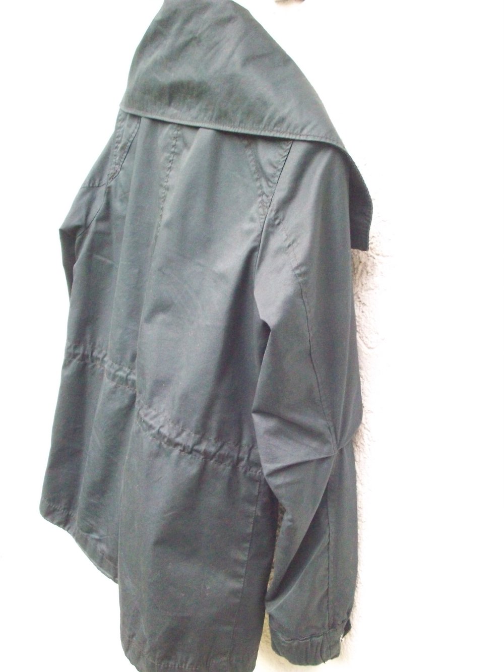 Schwarze Divided Jacke Gr 36