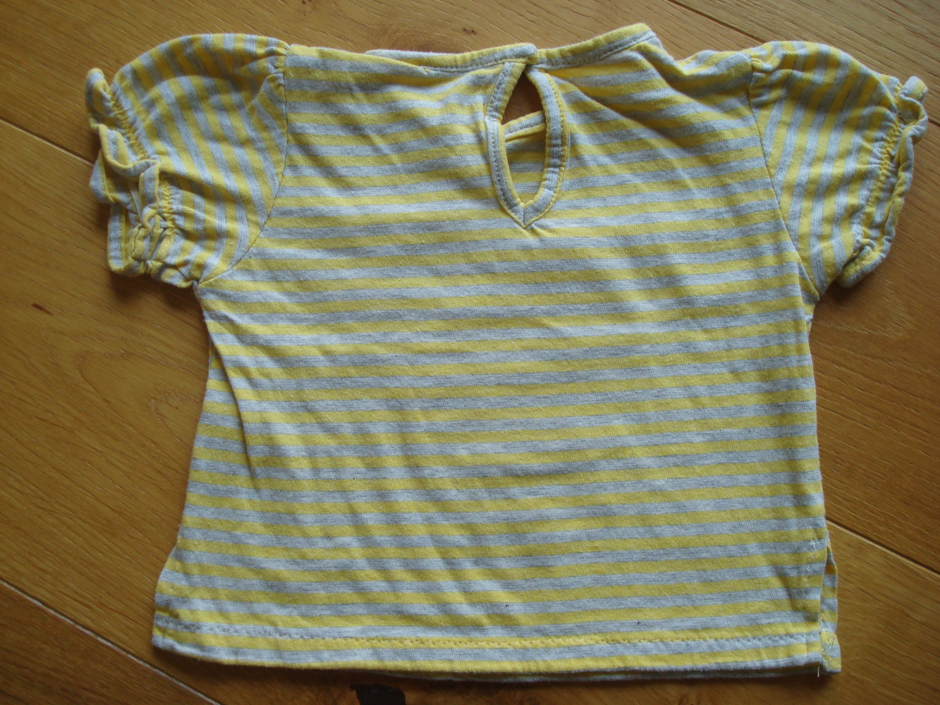 süßes Sommerset T-Shirt und kurze Hose Gr. 68/74 für Mädchen
