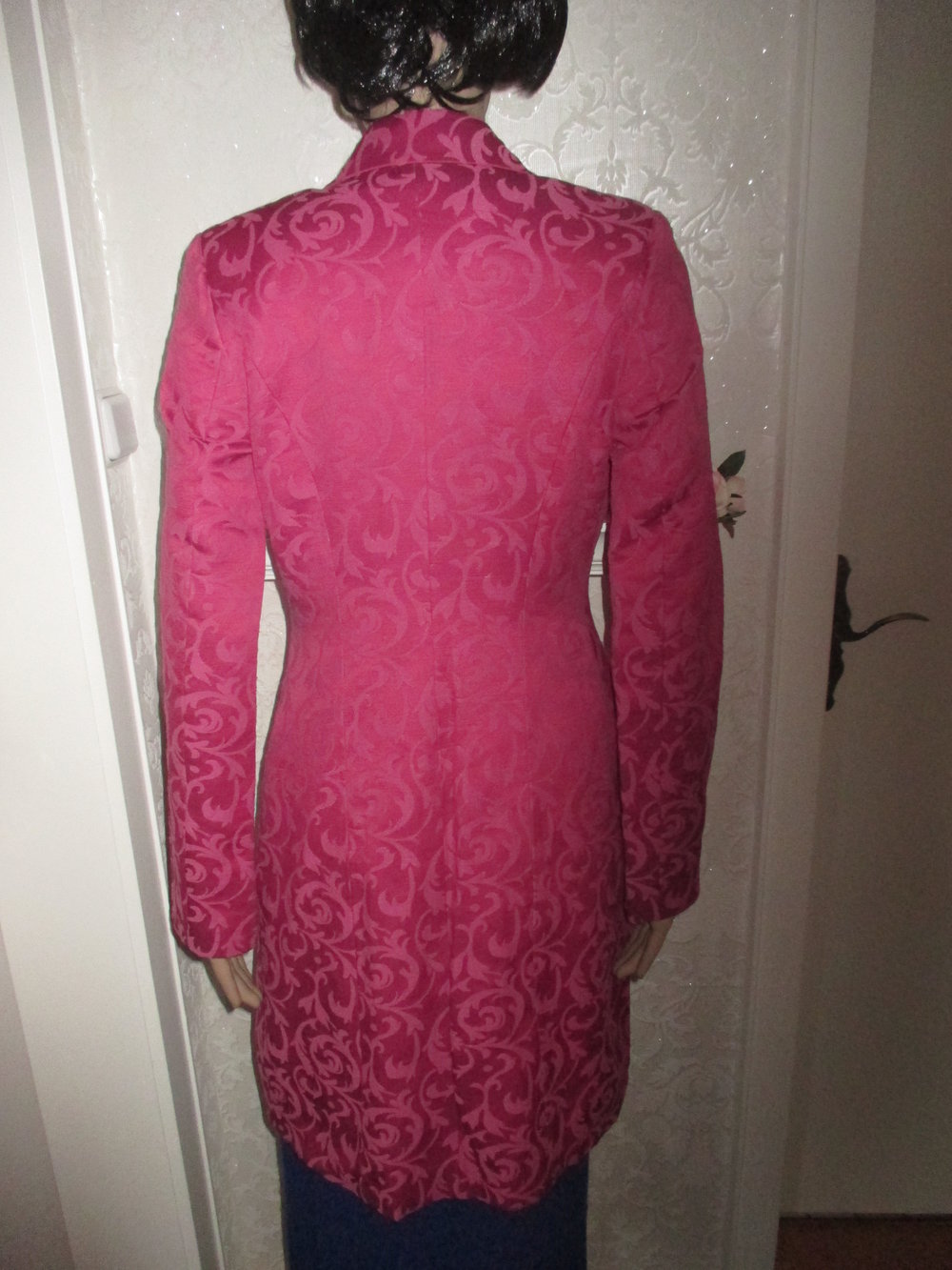 NEU mit ETIKETT * Seidig * Brokat * Rokokko- Style * Etui * Mantel 