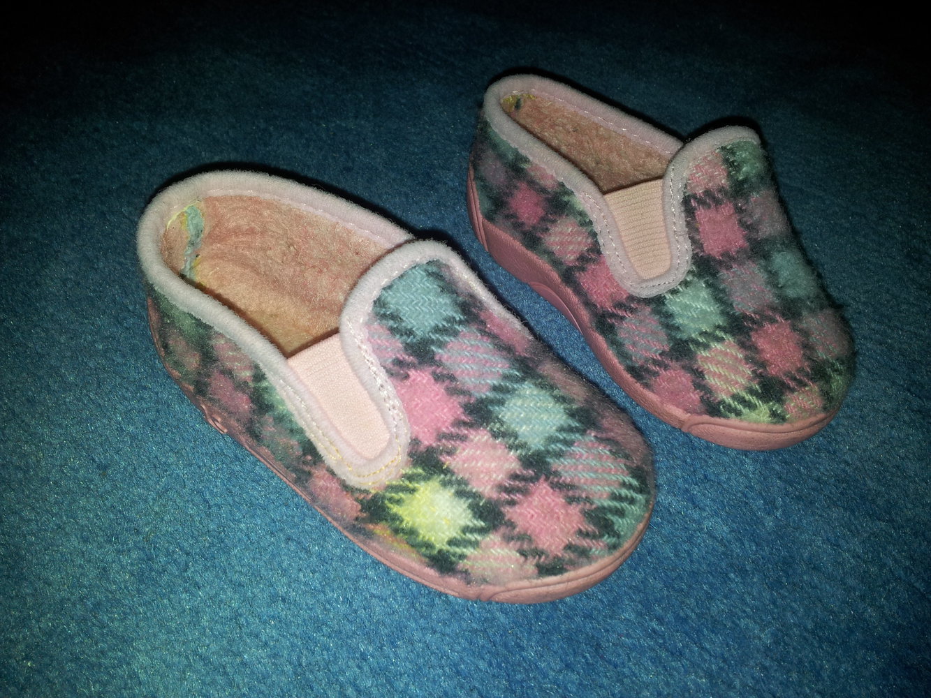  feste Hausschuhe kariert rosa Gr. 22