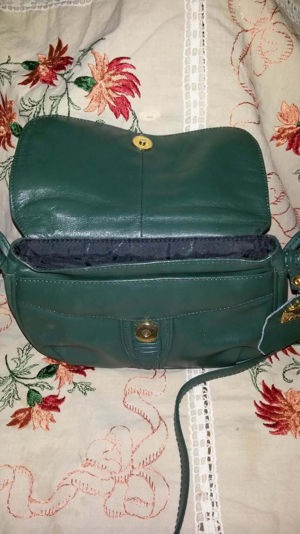 tannengrüne Lederhandtasche 