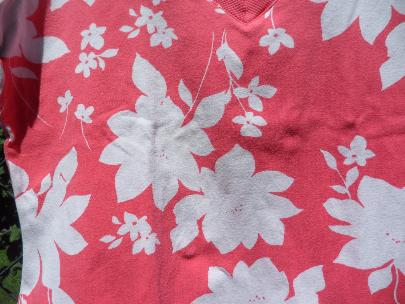 T-Shirt mit Blumen
