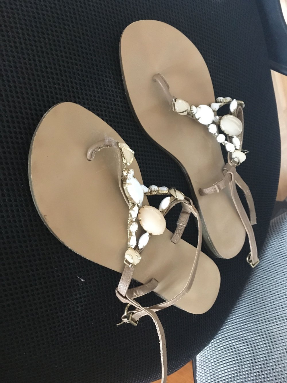 Sandalen mit Steinchen Gr.37