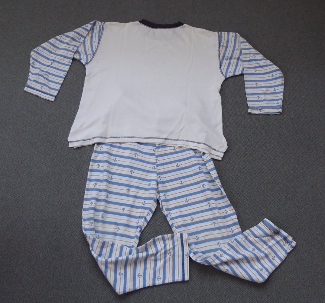 Hübscher Schlafanzug in Marinelook