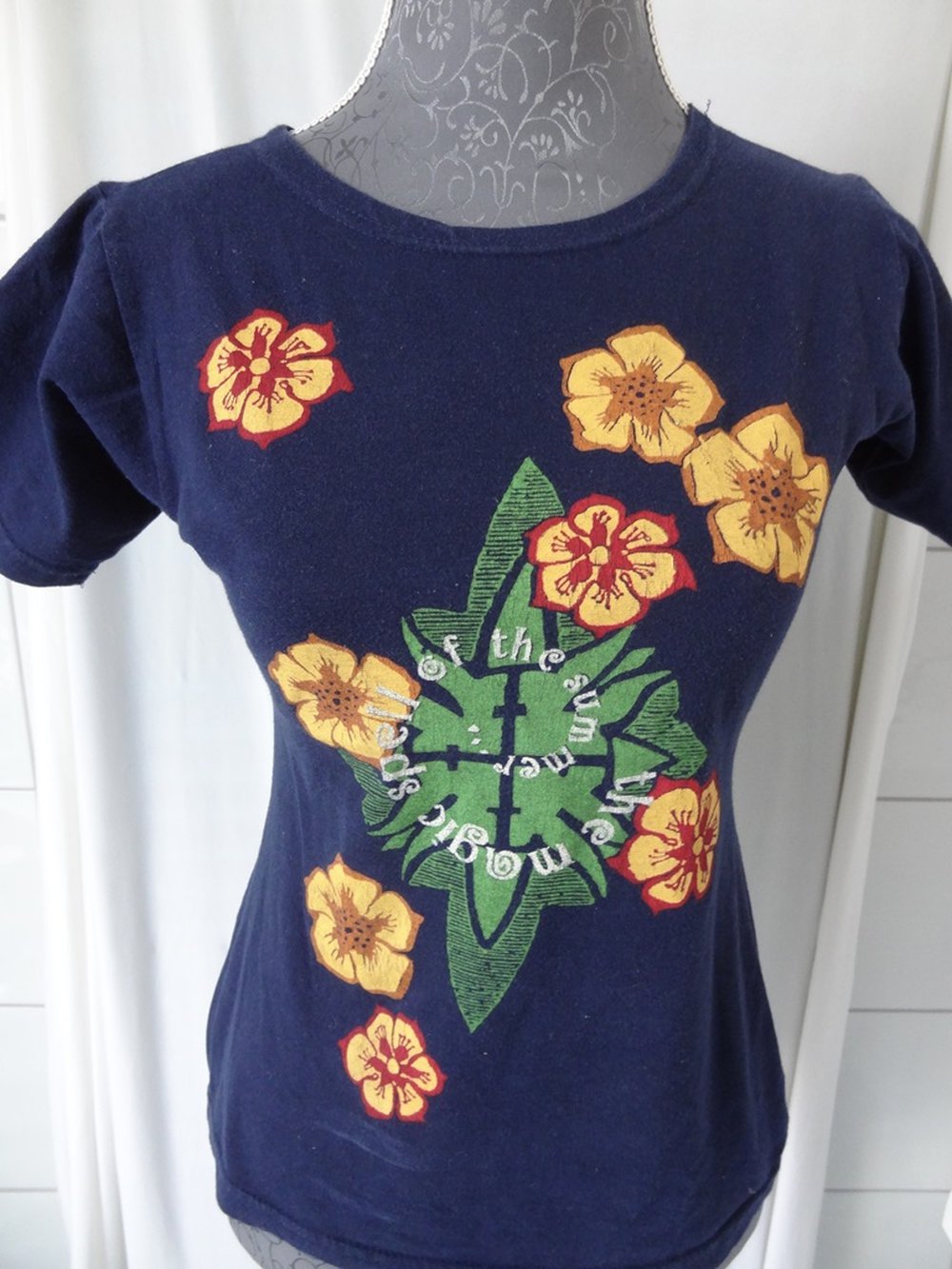 Dunkelblaues T-Shirt mit Blümchen Blumen Gr. 164
