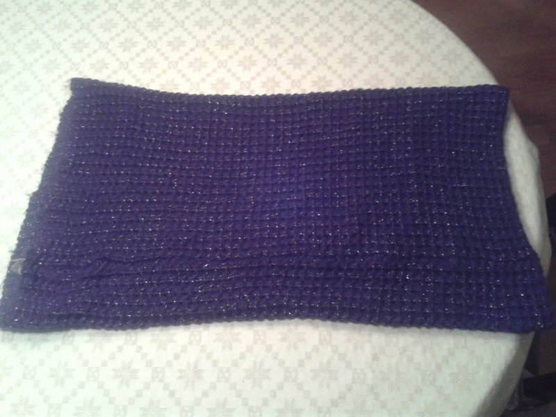 dicker lila Schlauchschal