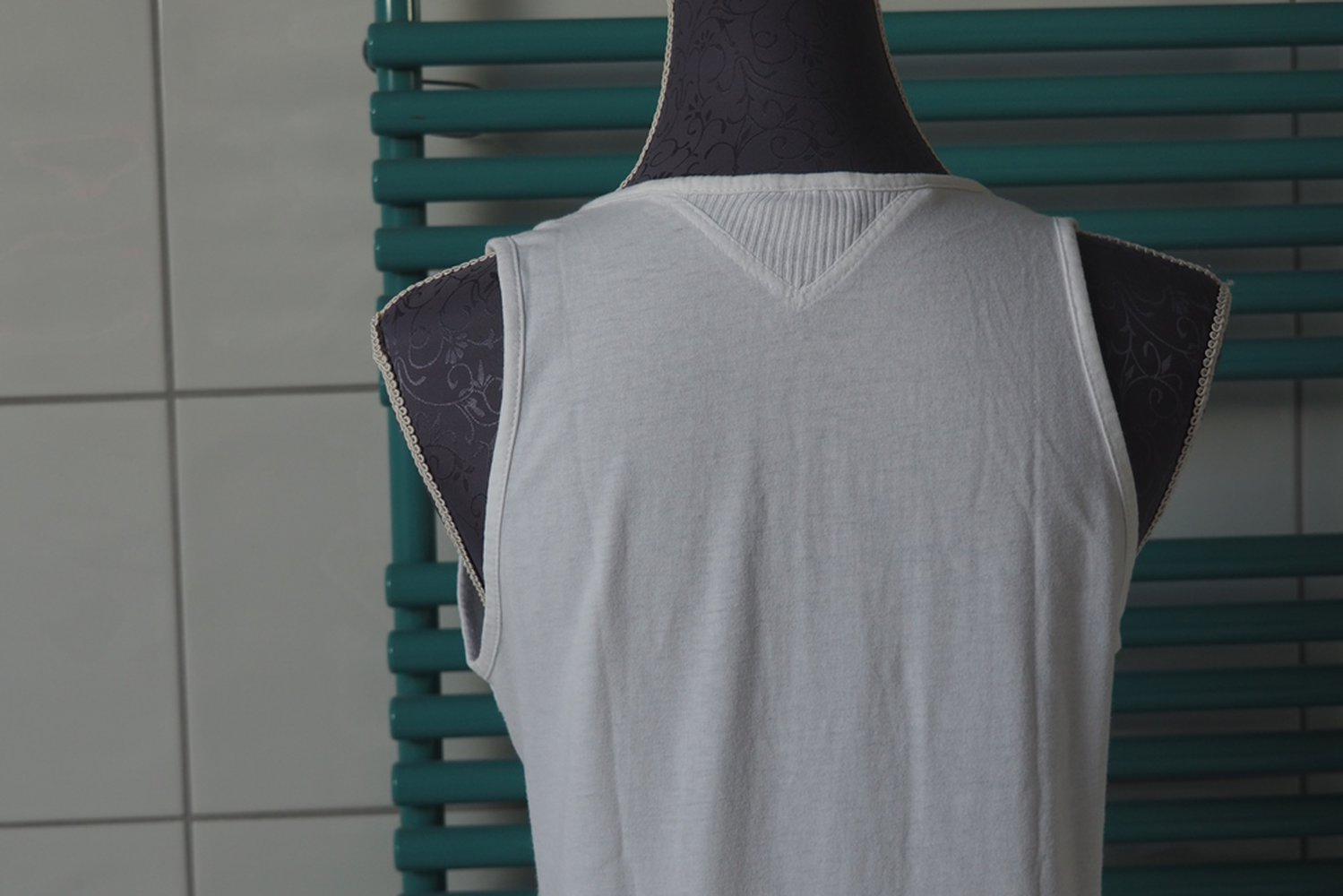 weißes Top Gr. 164 mit Knöpfen